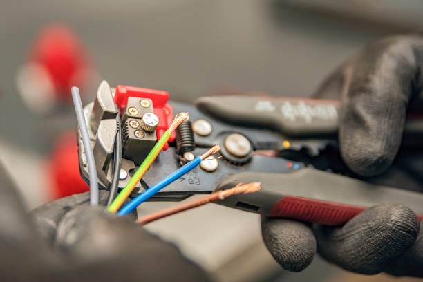 Best Circuit Breaker Repair  in Hollister, CA